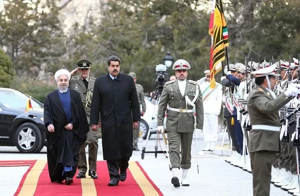 حجت الاسلام حسن روحانی، رئیس جمهور ایران، روز شنبه در مجموعه فرهنگی تاریخی سعدآباد از &laquo;نیکلاس مادورو&raquo; رئیس جمهور ونزوئلا &zwnj;رسما استقبال کرد./President Official Website