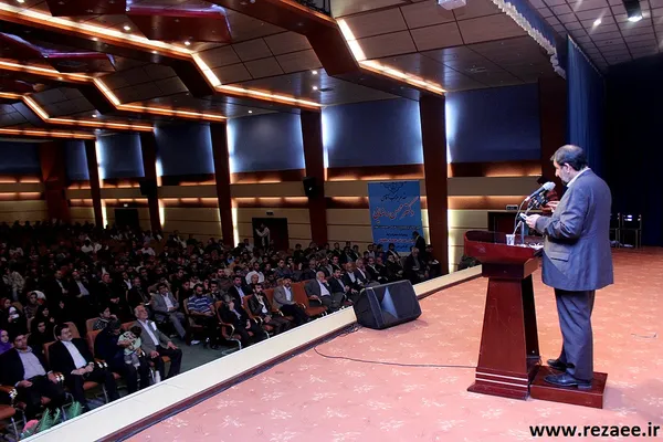  سخنرانی رضایی در همایش اهداف اقتصاد مقاومتی در سمنان