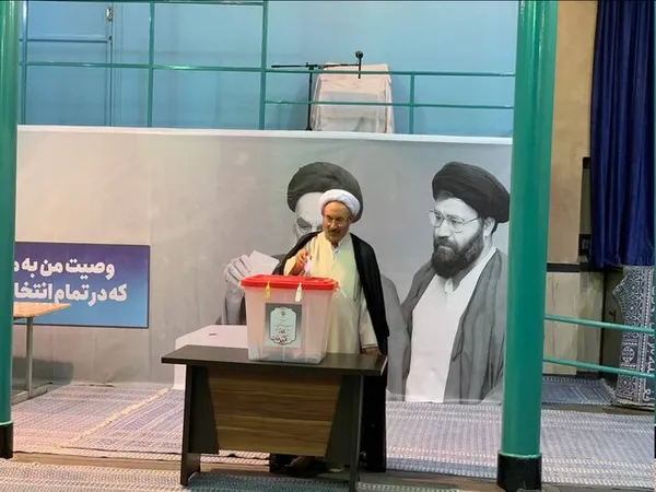 حجت الاسلام والمسلمین علی یونسی مشاور رئیس جمهور در امور اقوام و اقلیت&zwnj;های قومی و مذهبی در دولت دوزاردهم