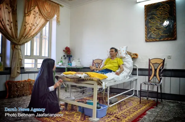 تابناک.