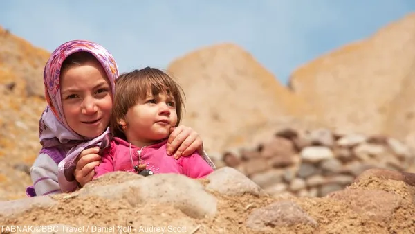 دو کودک مربوط به روستای کندوان