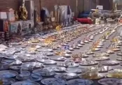 تصاویر نمایش جهیزیه یک عروس در خیابان!