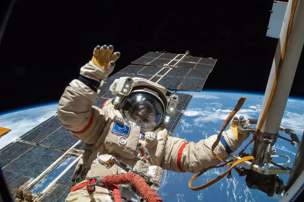 تصویر فضانورد روس در ایستگاه بین&zwnj;المللی فضایی./NASA
