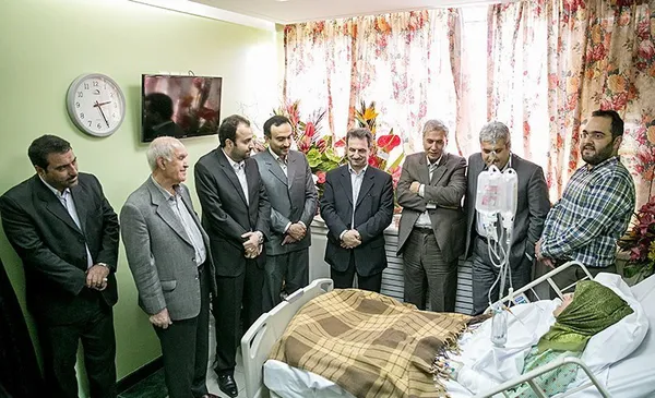 عیادت معاونین و وزرای رئیس جمهور از معصومه ابتکار/TASNIM
