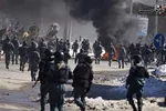در پی بی احترامی نیروهای امریکایی به قرآن در افغانستان، اعتراض های مردمی و درگیری با نیروهای امنیتی در افغانستان همچنان ادامه دارد.