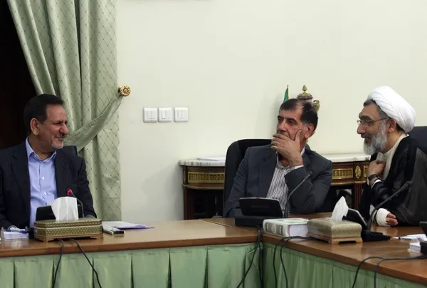جلسه ستاد مبارزه با مفاسد اقتصادی روز دوشنبه برگزار شد.تصویر: از (راست) مصطفی پور محمدی وزیر دادگستری، محمدرضا باهنر نایب رییس مجلس، اسحاق جهانگیری معاون اول رییس جمهوری/IRNA
