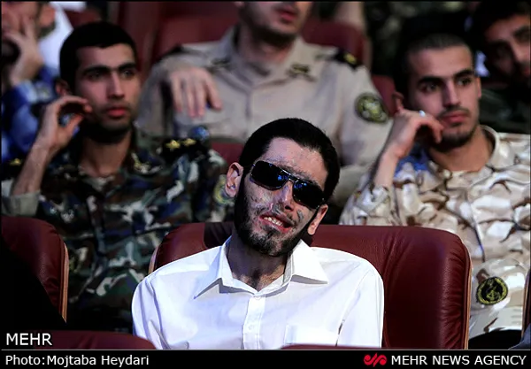 پنجمین جشنواره جوان سرباز و رونمایی از پنج دستاورد جدید وزارت دفاع صبح روز چهار شنبه با حضور سران لشکری و کشوری در سالن همایش های برج میلاد برگزارشد. چهار شنبه 1 خرداد 1392