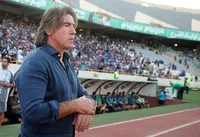 ساپینتو برخلاف جریان آب شنا می‌کند؛ بی‌تابی شجاع دل!