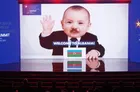 رهبران جهان با هوش مصنوعی به نوزاد تبدیل شدند+فیلم