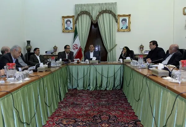 جلسه اضطراری برای رسیدگی به وضعیت هوای استان خوزستان با حضور اسحاق جهانگیری معاون اول رئیس جمهوری برگزار شد./IRNA
