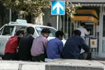 کدام بهتر است؛ بیکارِ آسوده، شاغلِ فرسوده؟ / ویرانی‌ خاموش در ناخودآگاه «مشاغل حقوق پایه‌ای»