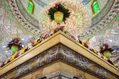 گل آرایی حرم امام حسین (ع) همزمان با ولادت امام حسن (ع) + عکس